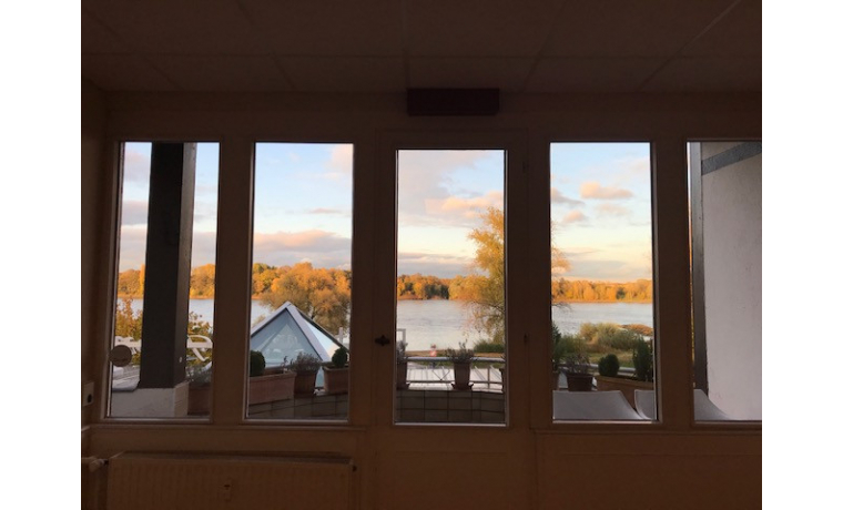 Büro auf Zeit Uferstraße Köln Rodenkirchen