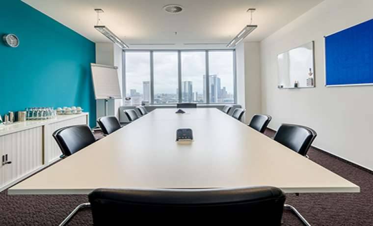 Professionelle Büros & Coworking mit Skyline-Blick in Frankfurt am