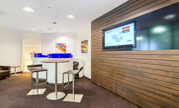 Professionelle Büros & Coworking mit Skyline-Blick in Frankfurt am