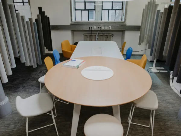 Schreibtischplatz in Karlsruhe (Grünwinkel) – Coworking Space in historischem Backsteinbau in Karlsruhe-Grünwinkel — Bild 6