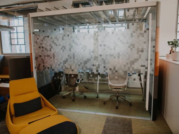 Coworking Space in historischem Backsteinbau in Karlsruhe-Grünwinkel — Bild 8