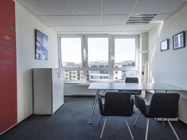 Modernes Business Center mit top Anbindung in Saarbrücken Zentrumsnähe — Bild 1
