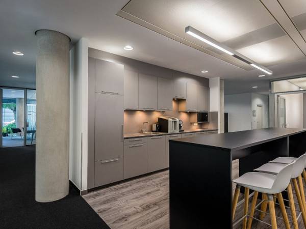 Moderner Coworking Space & flexible Büros in Frankfurt Gallus — Bild 6