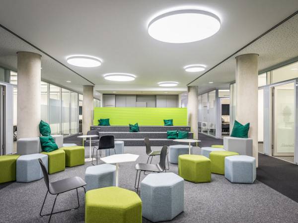 Moderner Coworking Space & flexible Büros in Frankfurt Gallus — Bild 2