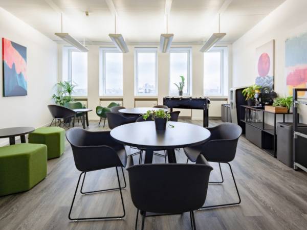 Moderner Coworking Space & Büros mit Panoramablick in Offenbach am — Bild 1