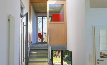 Eingang / Treppe mit Blick Richtung Meetingraum