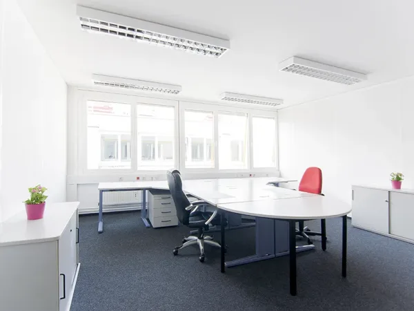 Abschließbares Büro in Düsseldorf (Lierenfeld) – Flexibles Coworking & Büros im Center Düsseldorf-Lierenfeld — Bild 2