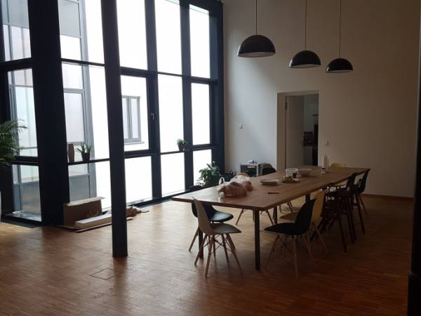 Schreibtischplatz in Berlin (Kreuzberg) – Kreative Bürogemeinschaft im Gründerzeit-Schmuckstück in — Bild 4