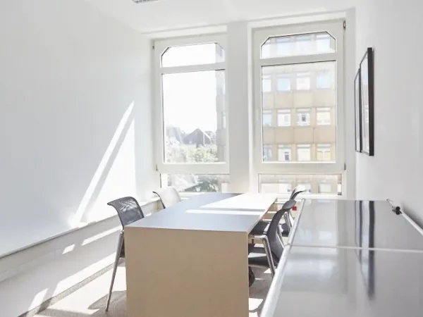 Abschließbares Büro in Köln (Neustadt-Nord) – Helle, entspannte Bürogemeinschaft in Köln-Neustadt-Nord — Bild 1