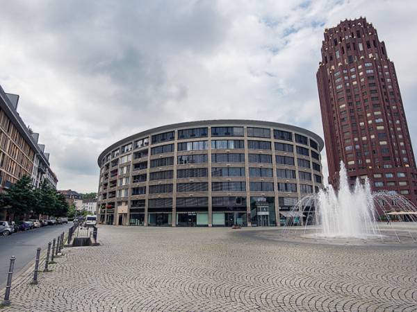 Kreative Bürogemeinschaft mit Mainblick in Frankfurt-Sachsenhausen — Bild 2