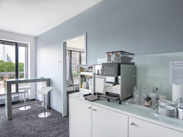 Kreative Bürogemeinschaft mit Mainblick in Frankfurt-Sachsenhausen — Bild 5