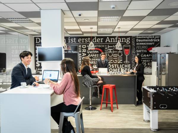 Helle & moderne Büros & Coworking Spaces in Frankfurt-Innenstadt — Bild 1