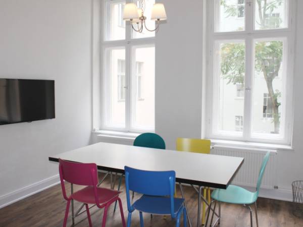Abschließbares Büro in Berlin (Prenzlauer Berg) – Helle und kreative Bürogemeinschaft im Altbau in Berlin Prenzlauer — Bild 6