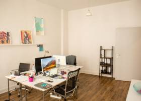 Büroraum mit 3 Arbeitsplätzen – Foto 1