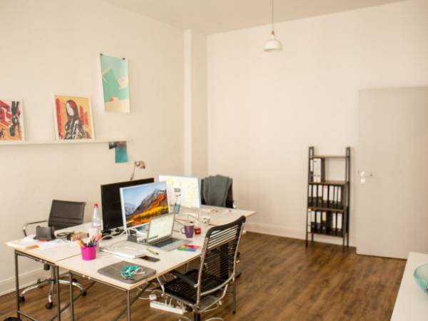 Abschließbares Büro in Berlin (Prenzlauer Berg) – Helle und kreative Bürogemeinschaft im Altbau in Berlin Prenzlauer — Bild 2