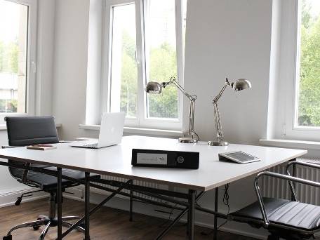 Abschließbares Büro in Berlin (Prenzlauer Berg) – Helle und kreative Bürogemeinschaft im Altbau in Berlin Prenzlauer — Bild 3