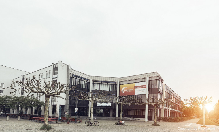 Arbeitsplatz Salomon-Idler-Str. Augsburg 