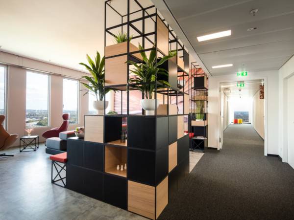 Moderne Büros & Coworking Space mit Ausblick in Eschborn — Bild 8
