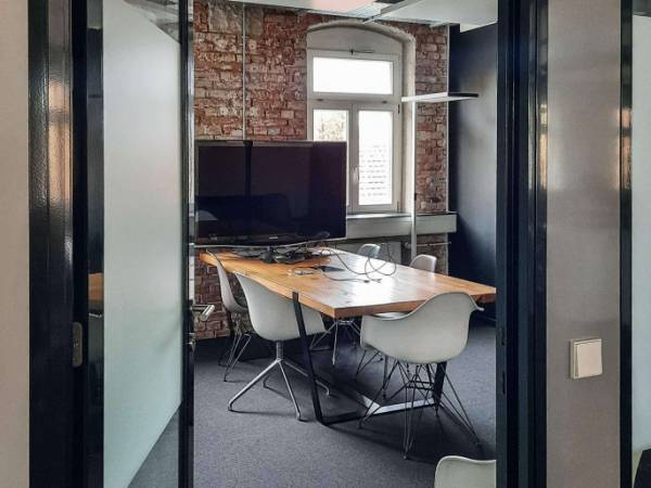Coworking & Büros im denkmalgeschützten Backsteingebäude — Bild 2