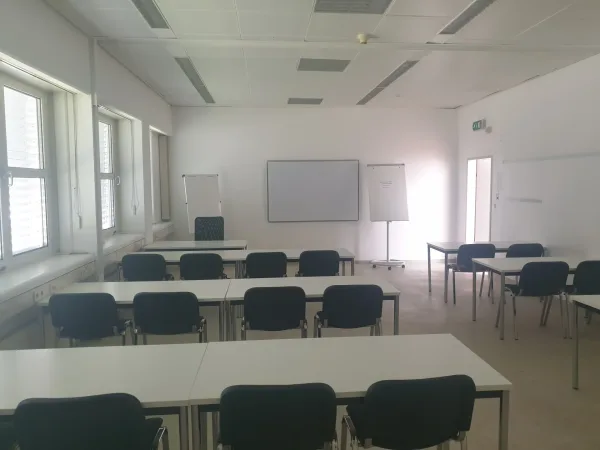 Abschließbares Büro in Klagenfurt am Wörthersee – Bürogemeinschaft in vielseitigem Gewerbeobjekt in Klagenfurt-St Peter — Bild 8