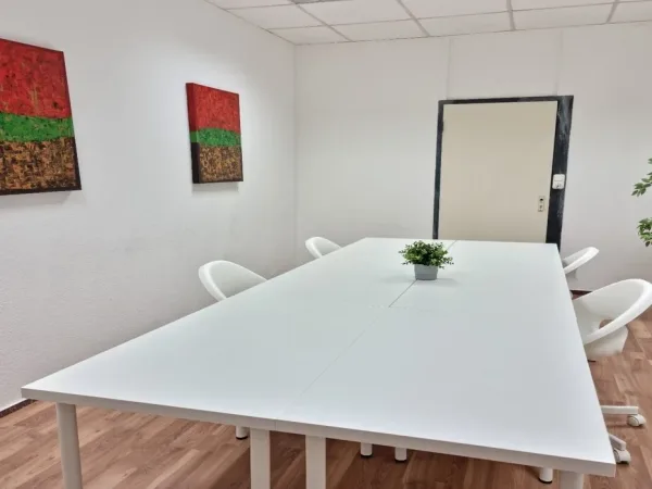 Abschließbares Büro in Leverkusen (Küppersteg) – Professionelle Büros & Coworking in Leverkusen-Küppersteg — Bild 6