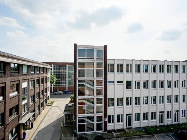 Schöne Büroflächen mit Teeküche und 24/7 Zugang in Düsseldorf — Bild 5