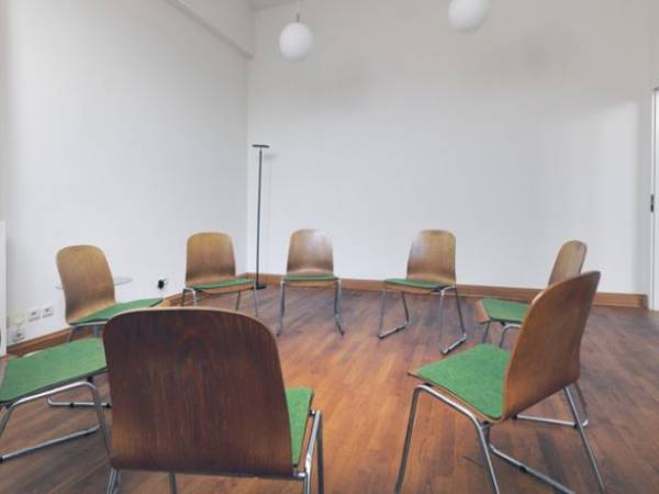 Schreibtischplatz in Berlin (Mitte) – Ruhige Bürogemeinschaft im Jahrhundertwendehaus in Berlin-Mitte — Bild 7