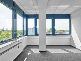 Vielzahl an Top angebundenen, flexiblen Büros