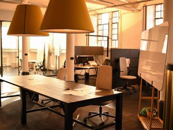 Projekt und Meetingraum in historischem Backsteingebäude — Bild 6