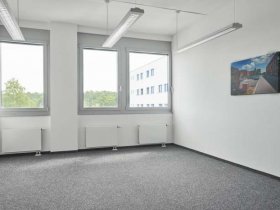 Moderne Büroflächen mit DSL Anschluss und Teeküche