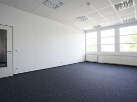 Helle Büros mit vielen Services in Berlin-Mahlsdorf