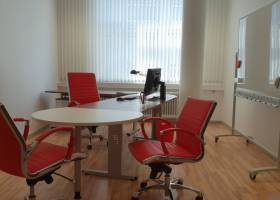 Büro 8