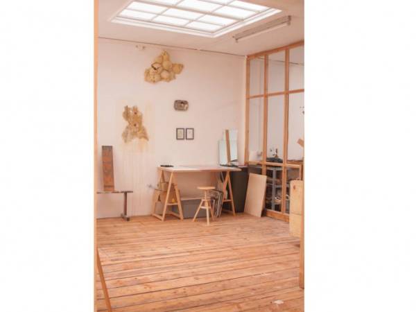 Schreibtischplatz in München (Neuhausen-Nymphenburg) – Kreative Atelier-Bürogemeinschaft mit Werkstattbereich in — Bild 5