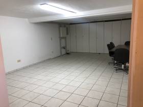 Idealler Büroraum im UG zu Vermieten