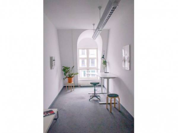 Neu eingerichteter Büroraum in Berlin-Mitte mit Dachterrasse — Bild 3