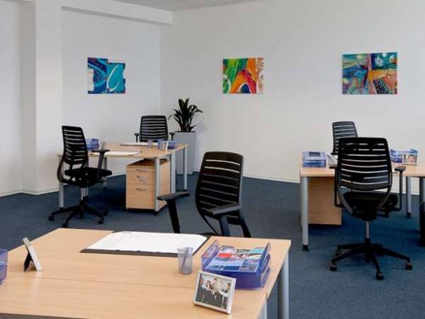Geräumige Büroflächen im modernen Business Center Berlin-Tempelhof — Bild 2