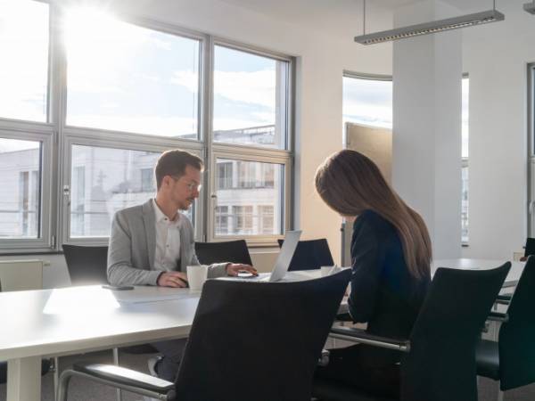 Modernes Business Center mit Terrasse in Stuttgart-Mitte — Bild 1