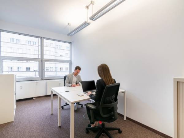 Modernes Business Center mit Terrasse in Stuttgart-Mitte — Bild 7