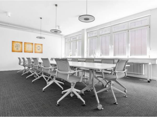 Modernes Business Center mit Dachterrasse in Stuttgart-Mitte — Bild 3