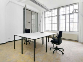 Möblierte Arbeitsplätze in schöner Loft Büroetage in Kreuzberg