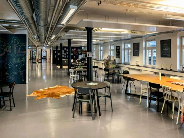 Coworking & Büros im denkmalgeschützten Backsteingebäude — Bild 6
