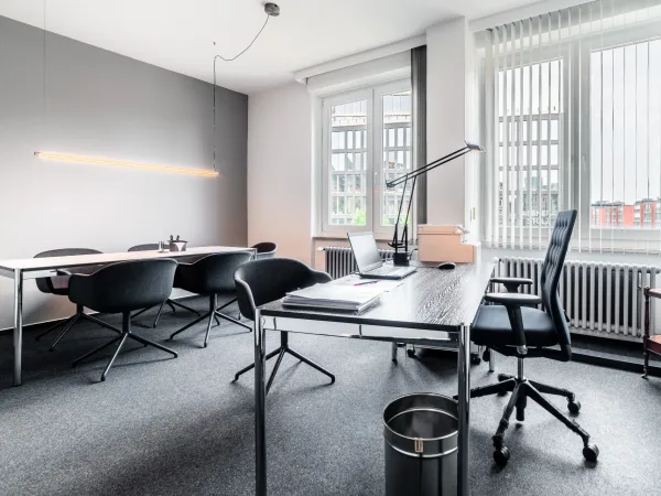 Abschließbares Büro in Hamburg (Altstadt) – Modernes Business Center mit Alsterfleet-Anleger in Hamburg-Altstadt — Bild 2
