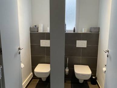 Freie Büro-Arbeitsplätze in saniertem Altbau — Bild 3