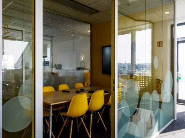 Helle und modern ausgestattete Arbeitsplätze in tollem Neubau — Bild 5