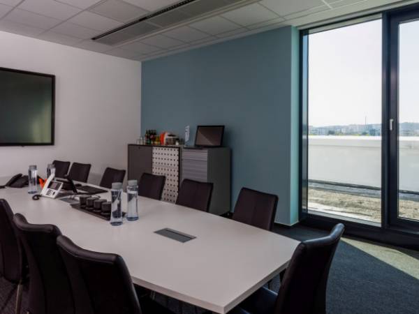 Helle und modern ausgestattete Arbeitsplätze in tollem Neubau — Bild 7