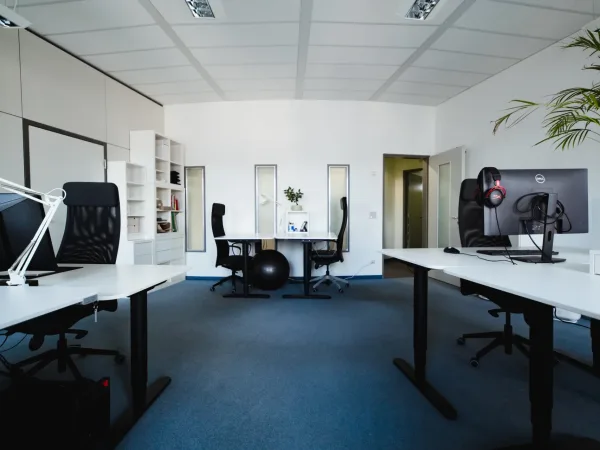 Meetingraum in Jena (Kolba) – Modernes Coworking & Büros mit Panorama-Ausblick in Jena-Kolba — Bild 8