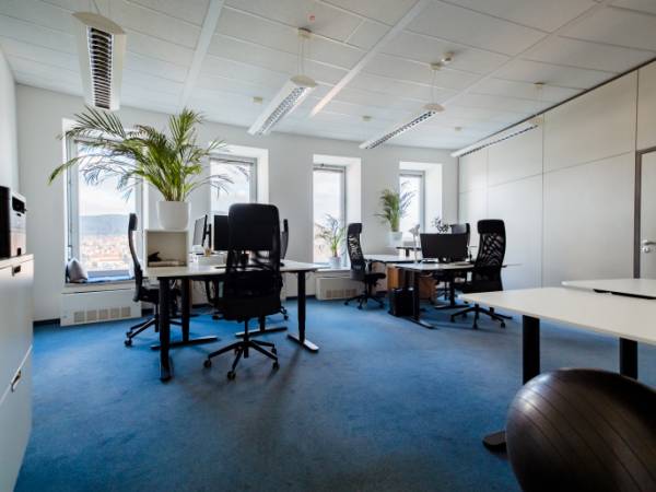 Moderner Coworking Space & Büros im Turm in Jena Zentrum — Bild 3