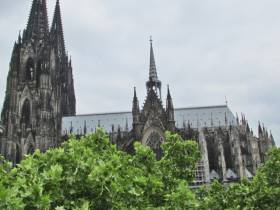 Traumhafte Lage direkt am Kölner Dom in einem historischen Gebäude