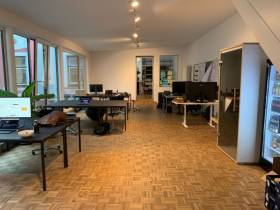 Schreibtisch in Open Office Space im Glockenbachviertel