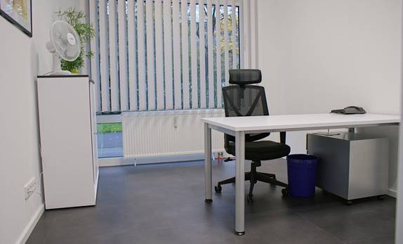 Büroraum 1.2 (1.OG)